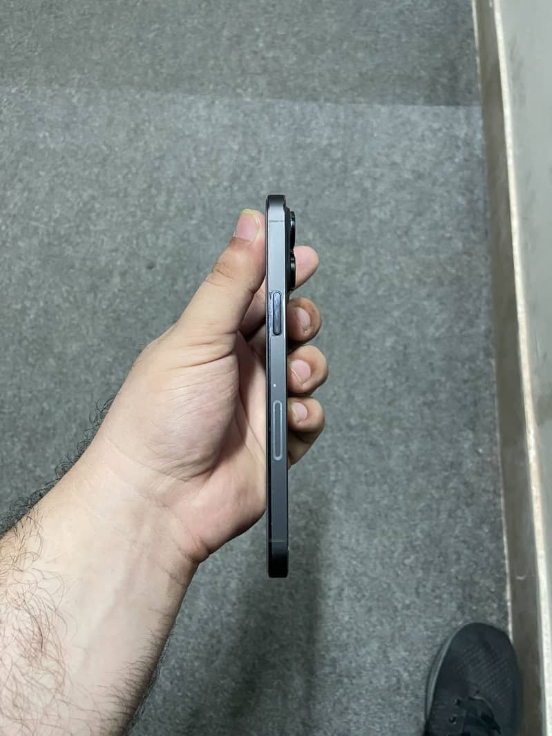 Apple iPhone 14 Pro Max 1