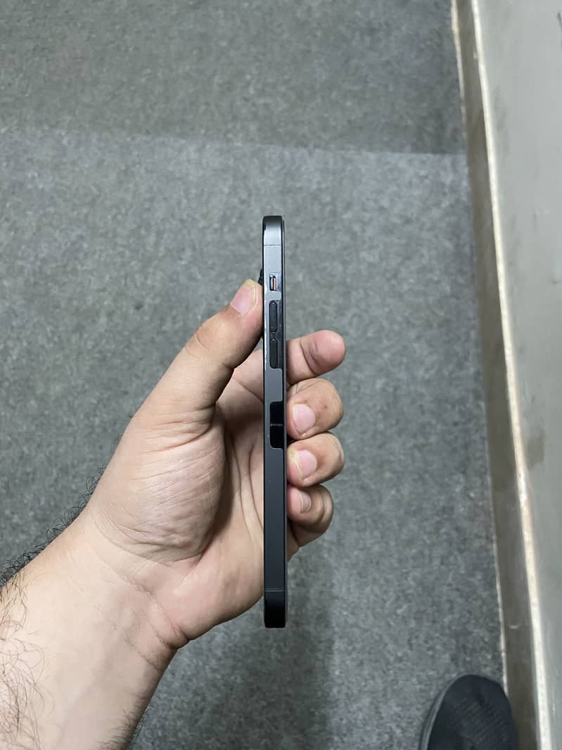 Apple iPhone 14 Pro Max 3