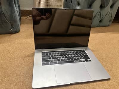 Macbook Pro 2019 32gb ram 512gb storage 32 512