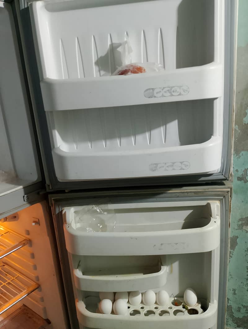 Orient Fridge 3