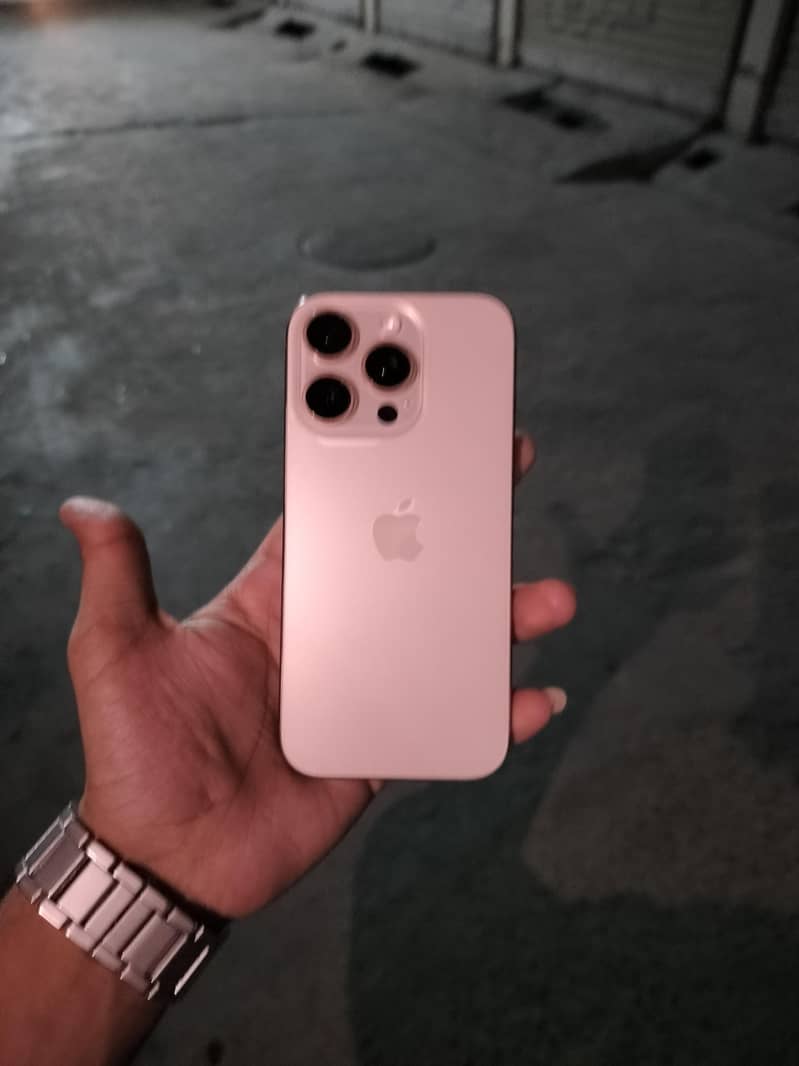 Apple iPhone 16 Pro 5