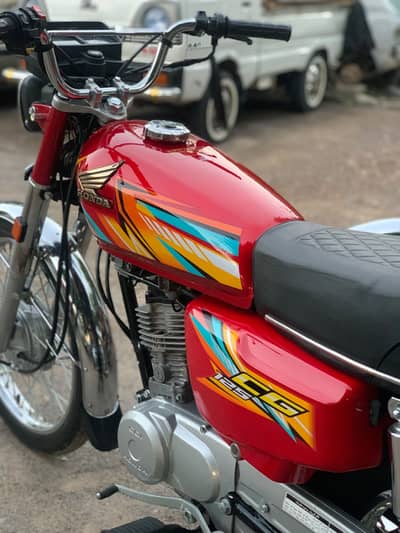Honda 125 2022 model in Brand new bike Double saman me hai 03030506740