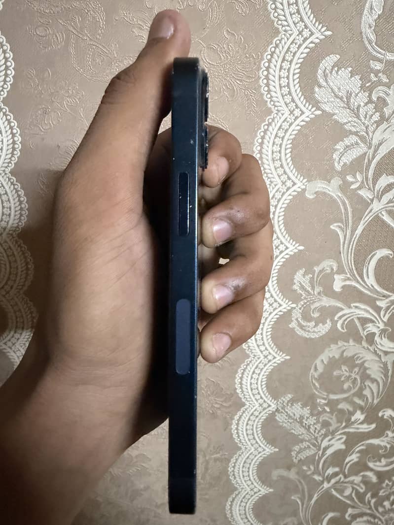 Apple iPhone 13 mini 2