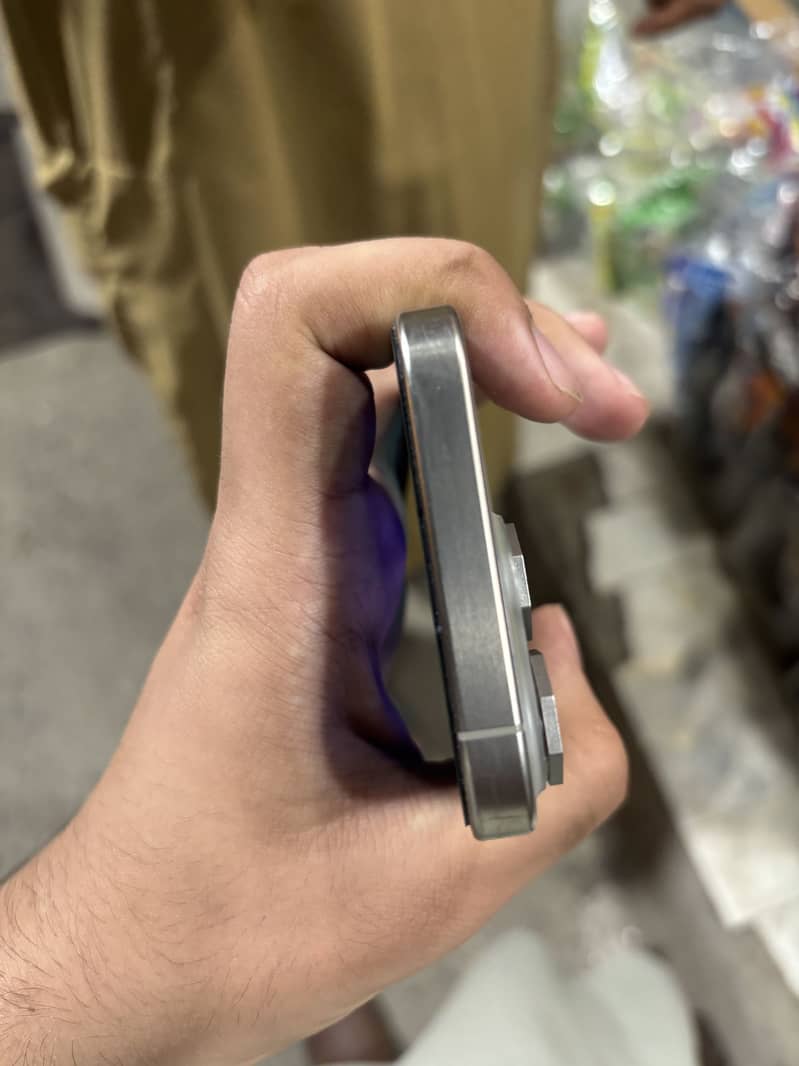 Apple iPhone 15 Pro 1