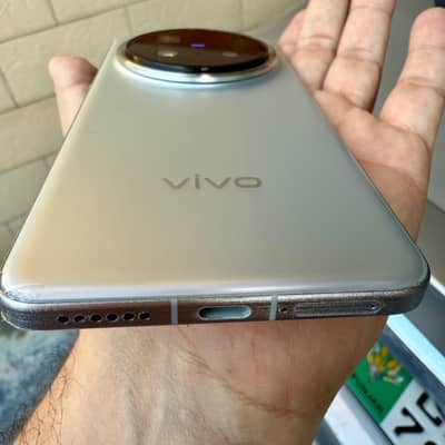 vivo x 200 pro 12gb ram 512 GB ROM official Pakistani