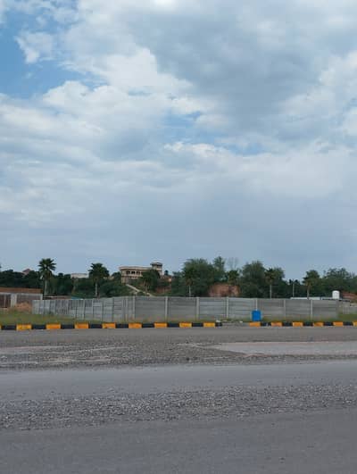 24 Marla Commercial Plot Prime Investment Opportunity