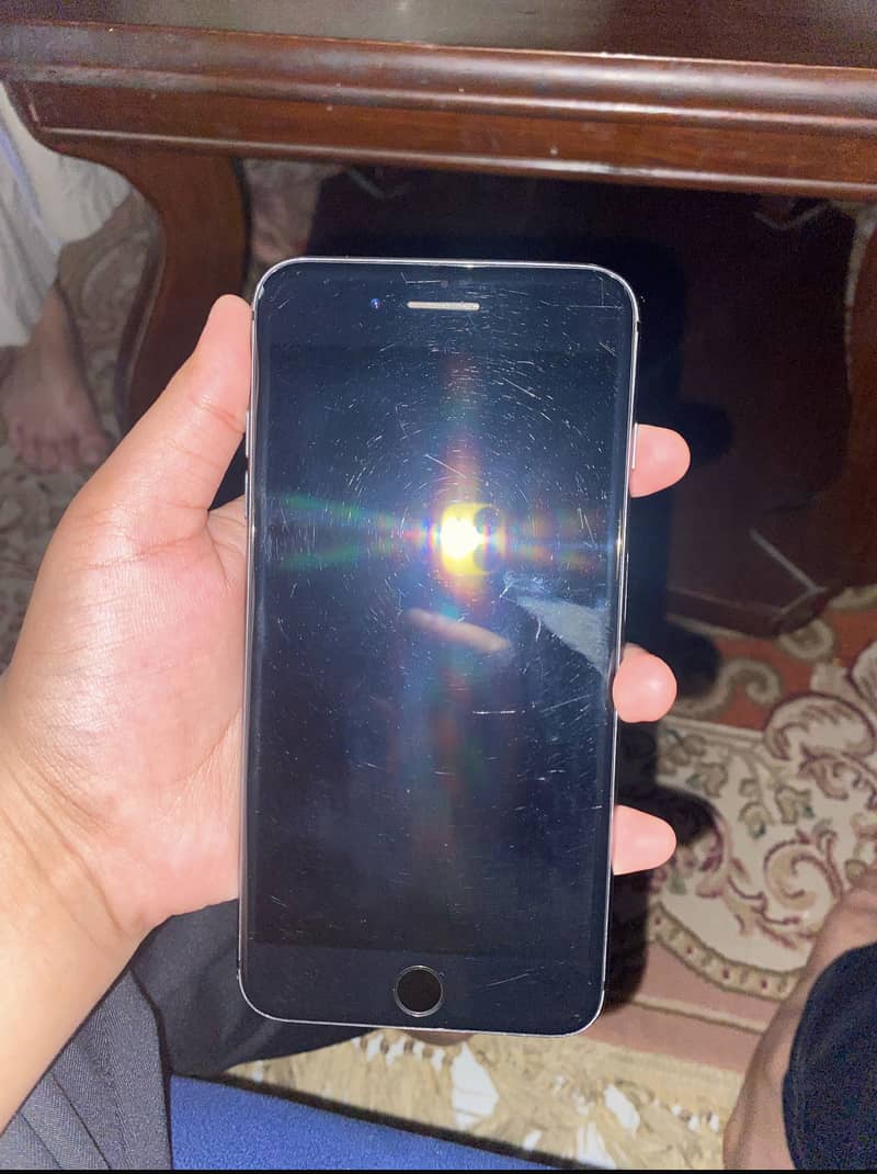 Apple iPhone 8 Plus 2