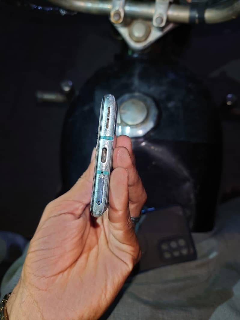 One Plus 8T 5