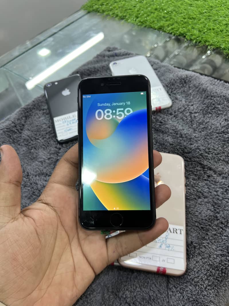 Apple iPhone 8 1