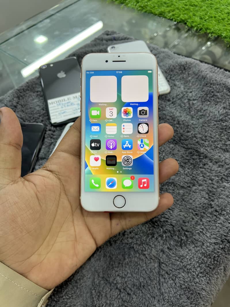 Apple iPhone 8 3