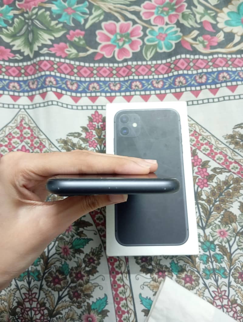 Apple iPhone 11 5