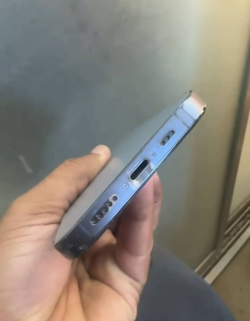 Apple iPhone 13 Pro 1