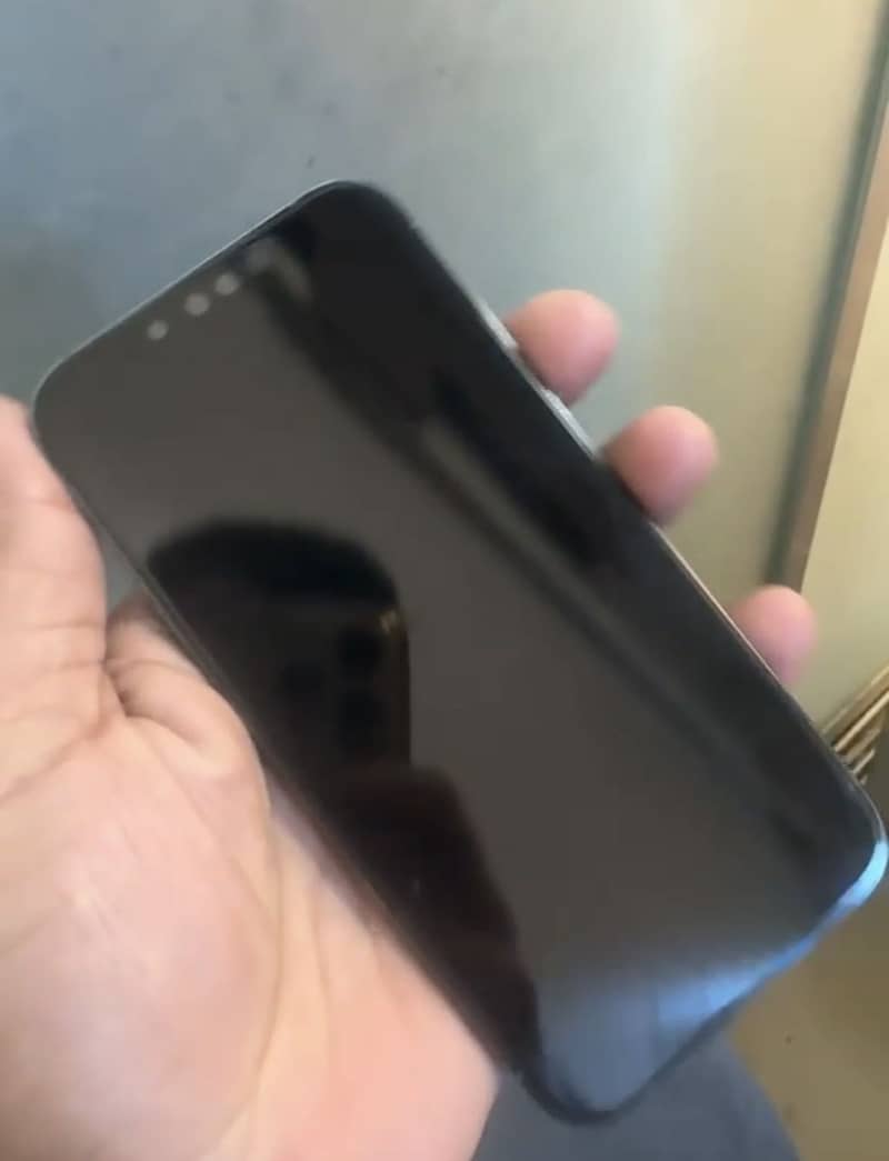 Apple iPhone 13 Pro 4