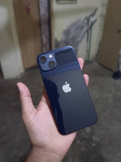 Apple iPhone 13
