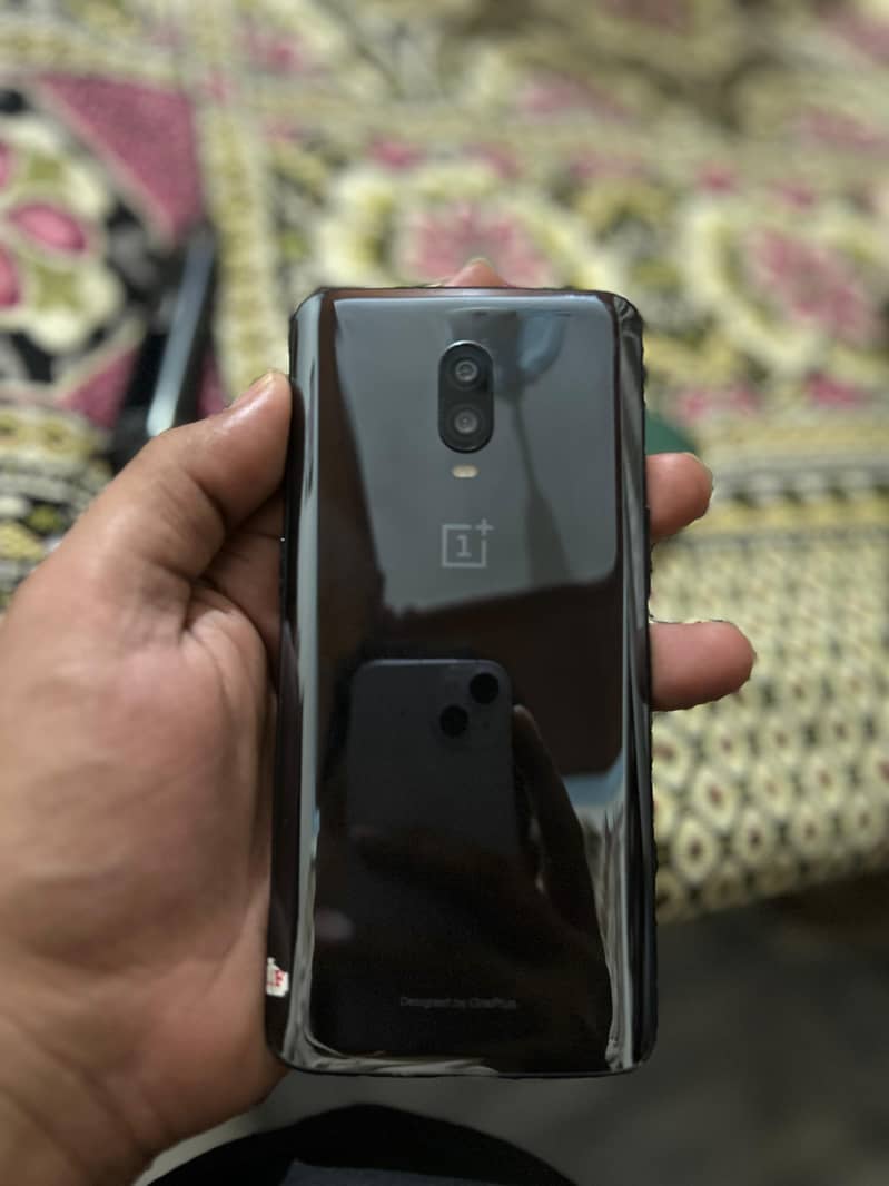 One Plus 6T 1