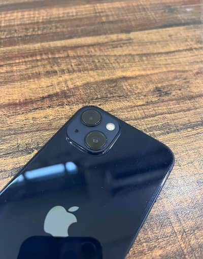 Apple iPhone 13