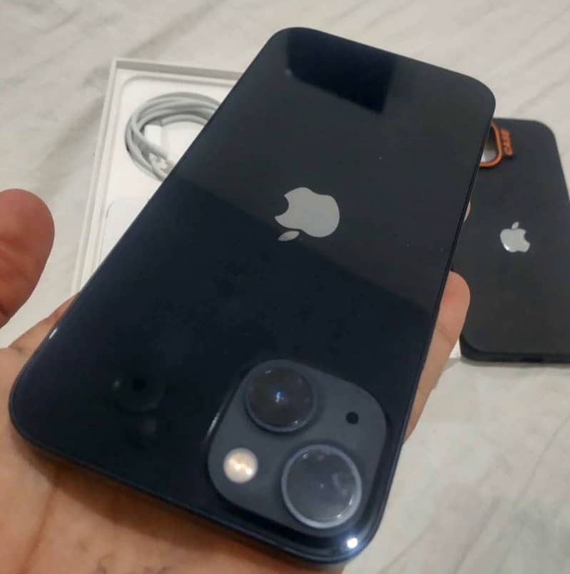 Apple iPhone 13 6