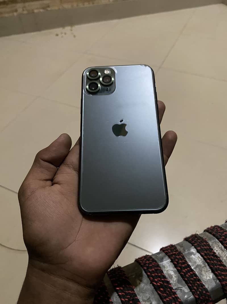Apple iPhone 11 Pro 2