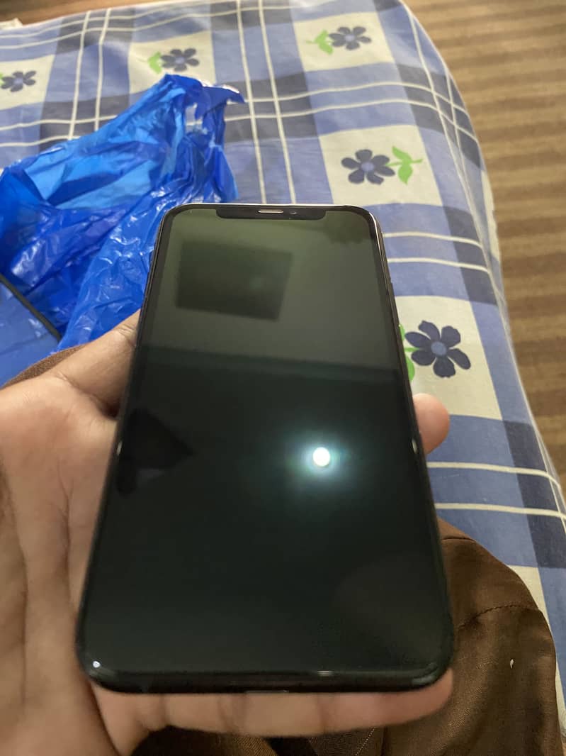 Apple iPhone 11 Pro 7