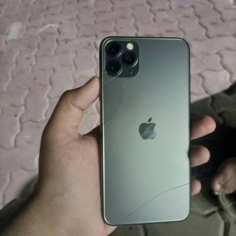 Apple iPhone 11 Pro Max 7