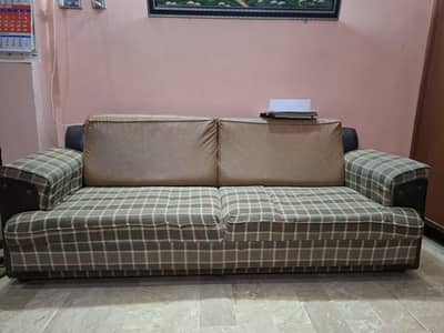 use me hn Sofe 1 wale ki condition 10/7 or Dosre wale ki 10/5.5 hn