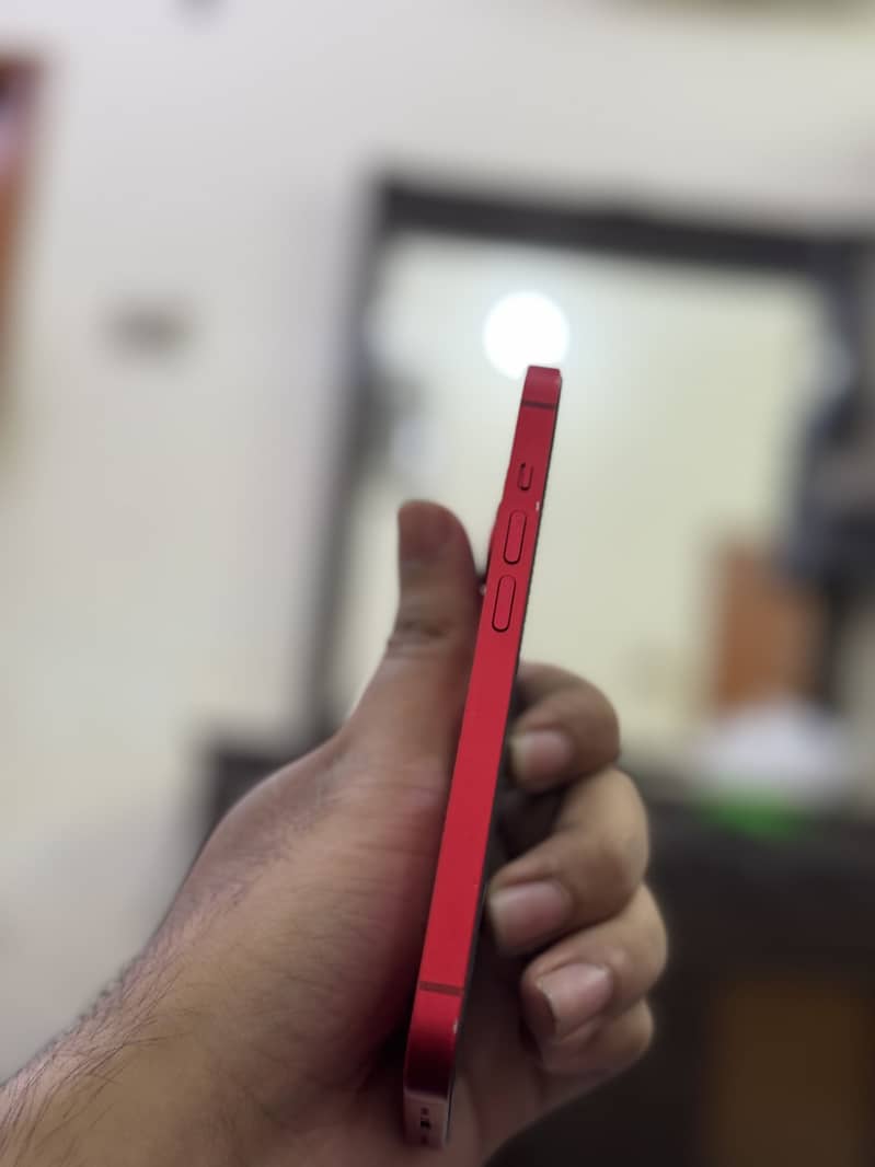 Apple iPhone 14 4