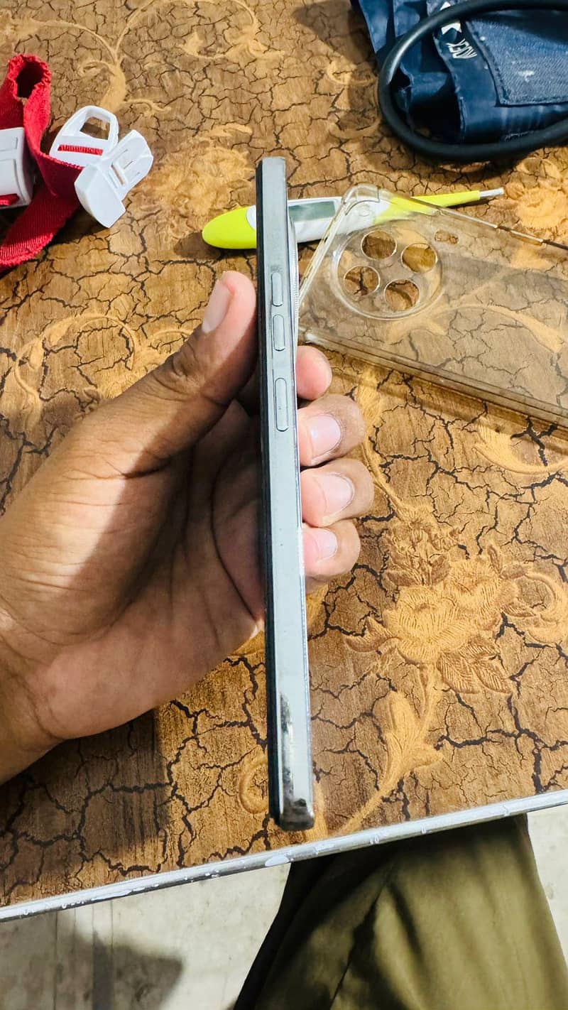 Tecno CAMON 30 5