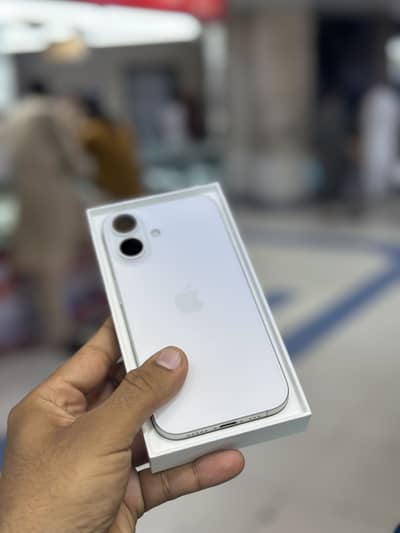 Apple iPhone 16 Factory Unlock 4 months sim working physical plus Esim