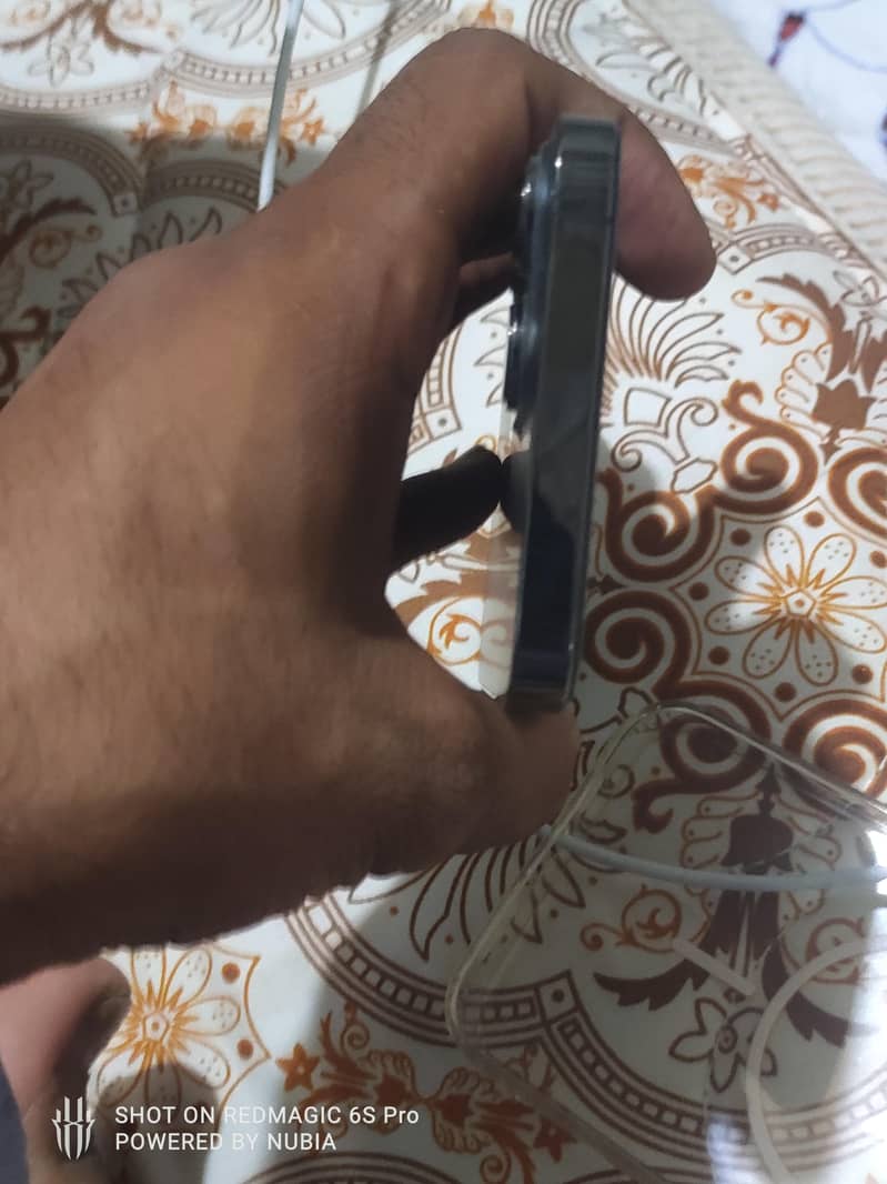 Apple iPhone 13 Pro Max 1