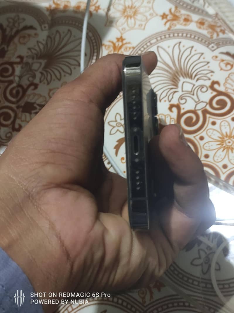 Apple iPhone 13 Pro Max 5