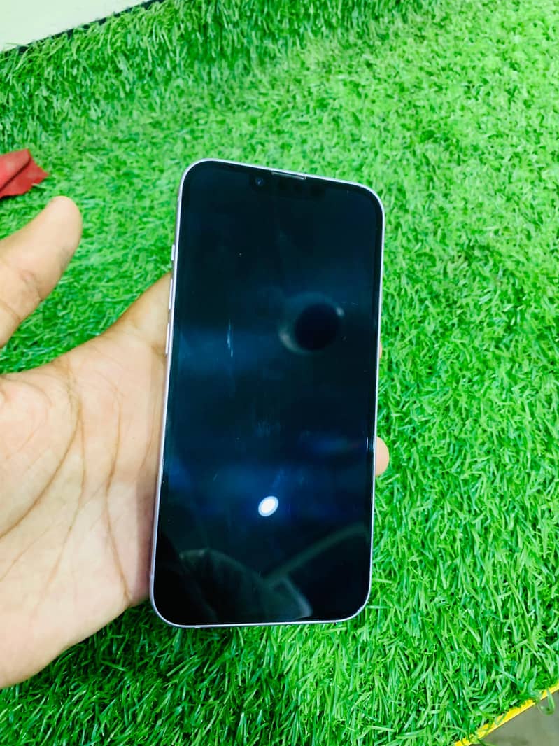 Apple iPhone 14 3