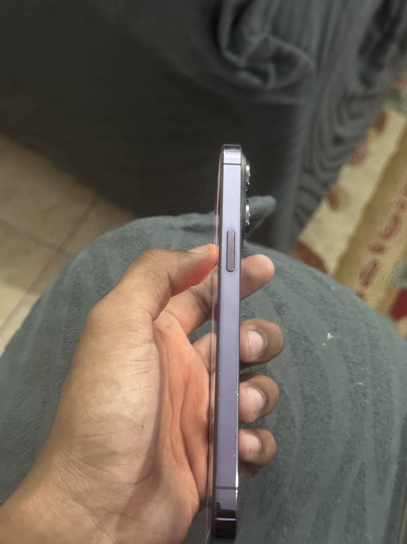 Apple iPhone 14 Pro Max 1
