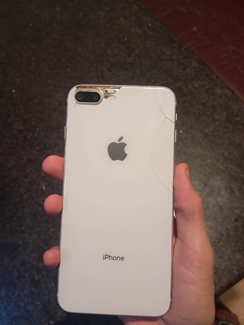 Apple iPhone 8 Plus 1