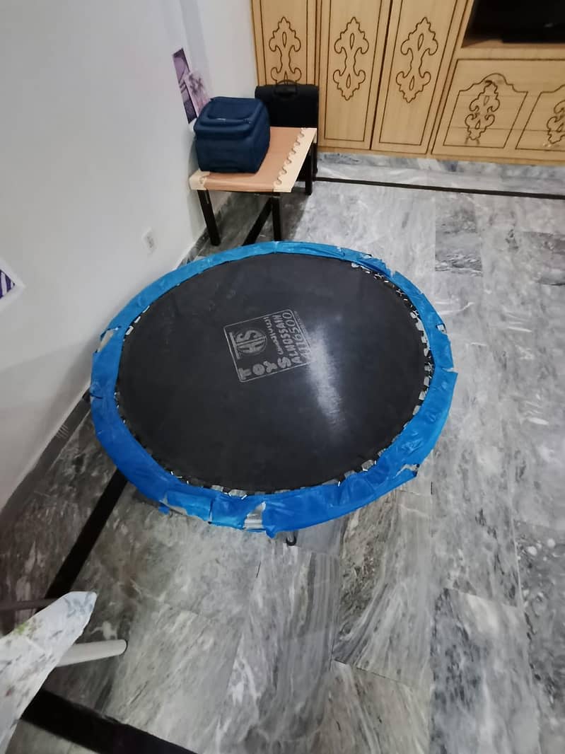 Trampoline 0