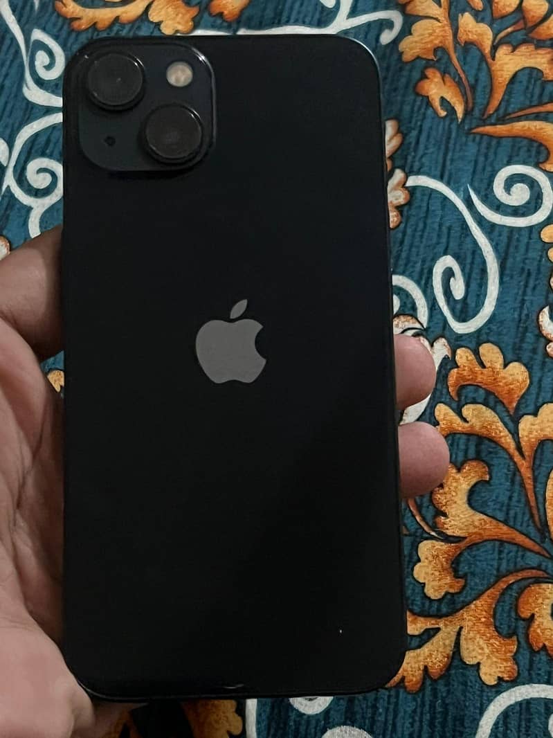 Apple iPhone 13 4