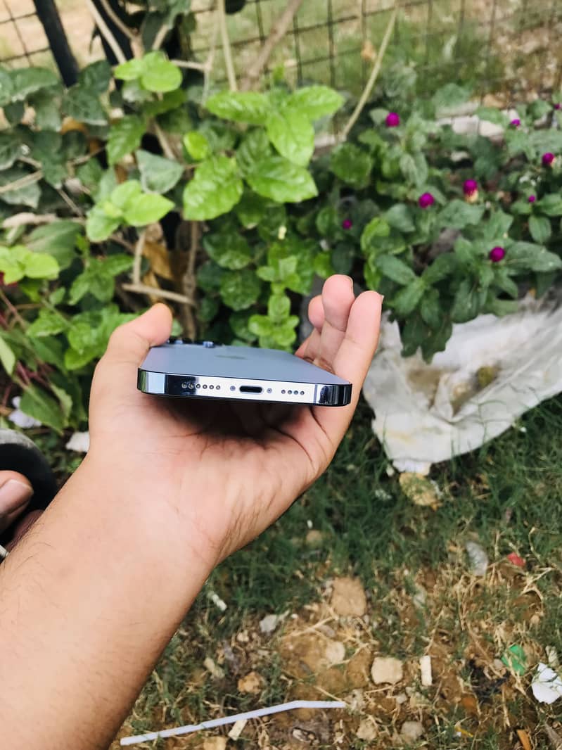 Apple iPhone 13 Pro Max 5