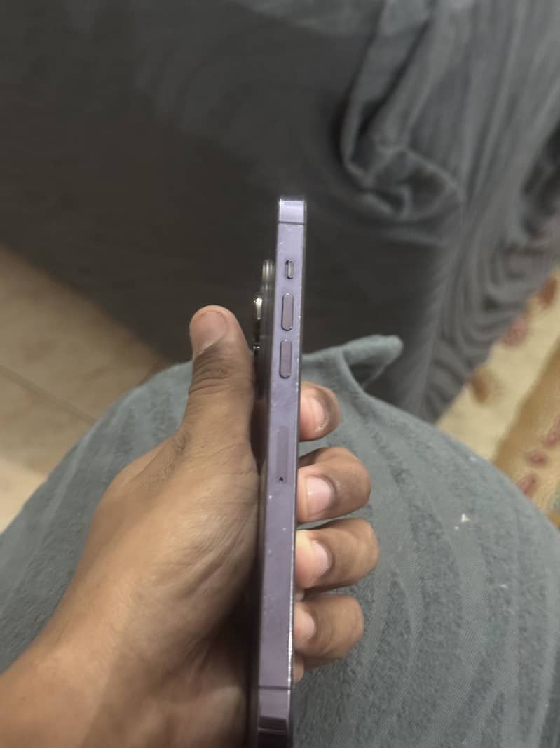 Apple iPhone 14 Pro Max 4