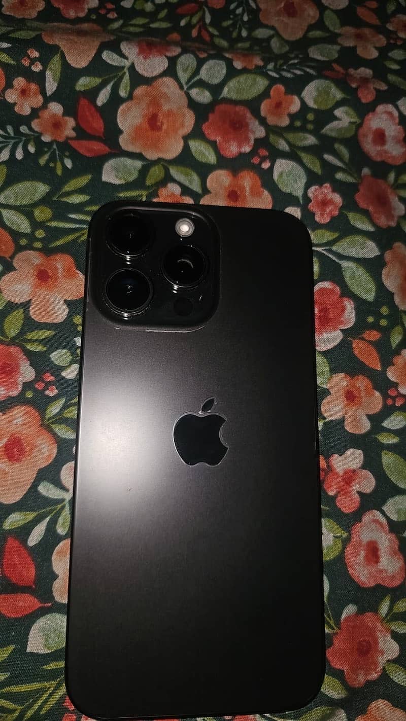 Apple iPhone 15 Pro Max 1