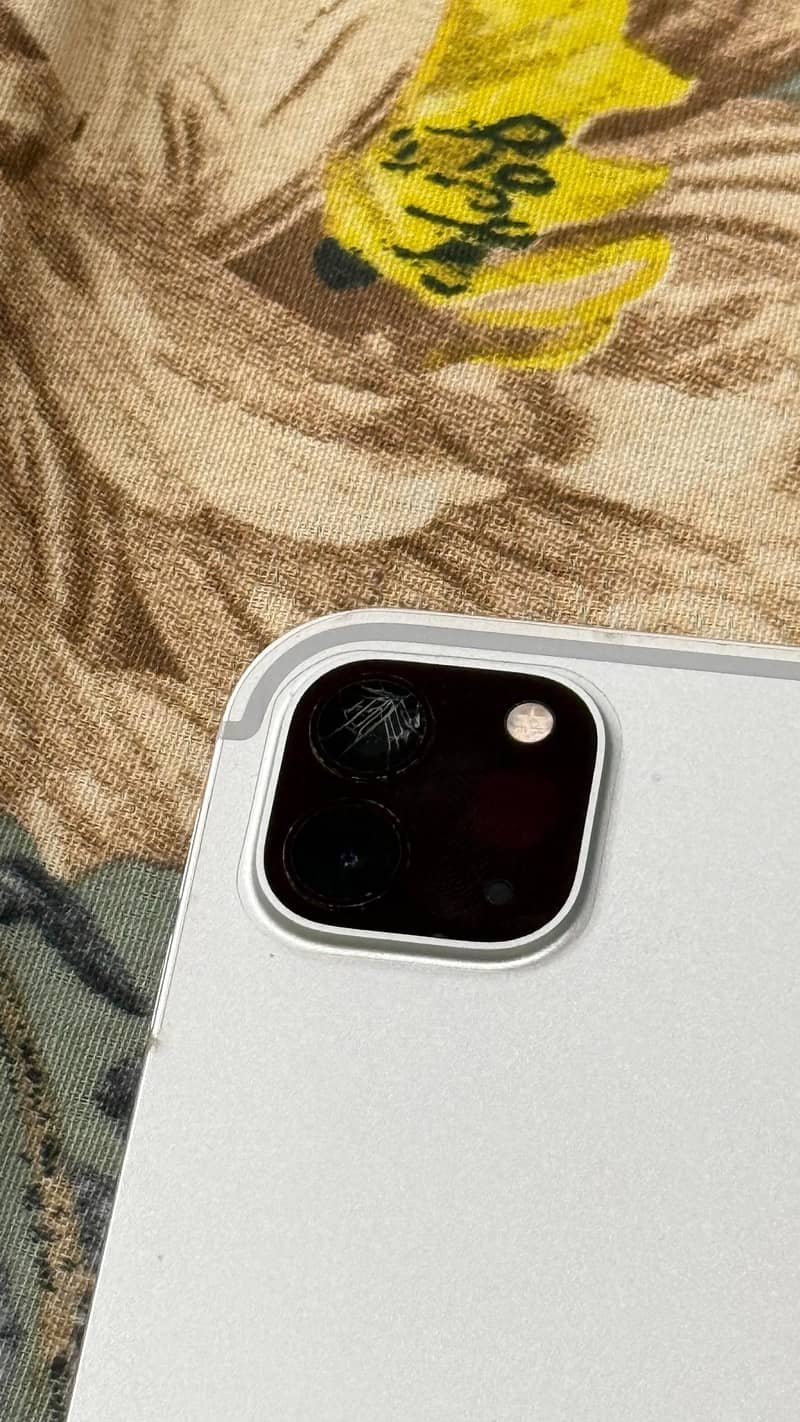 ipad pro 2020 cellular 8