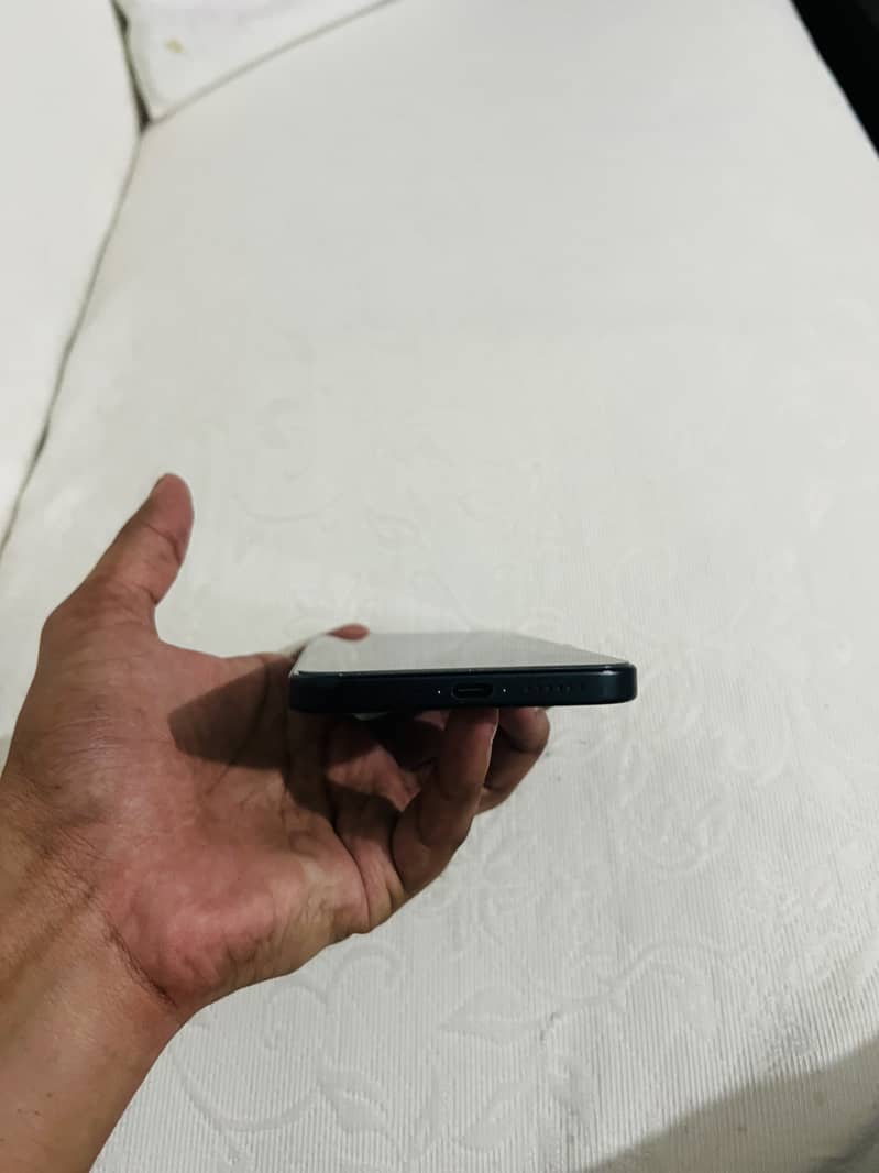 Apple iPhone 15 plus 3