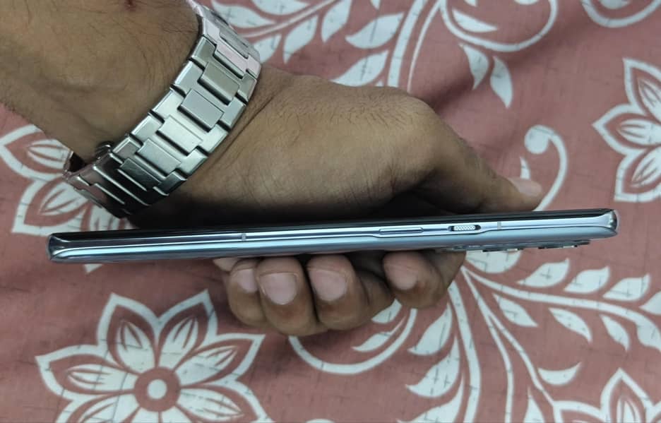 One Plus 9 Pro 5
