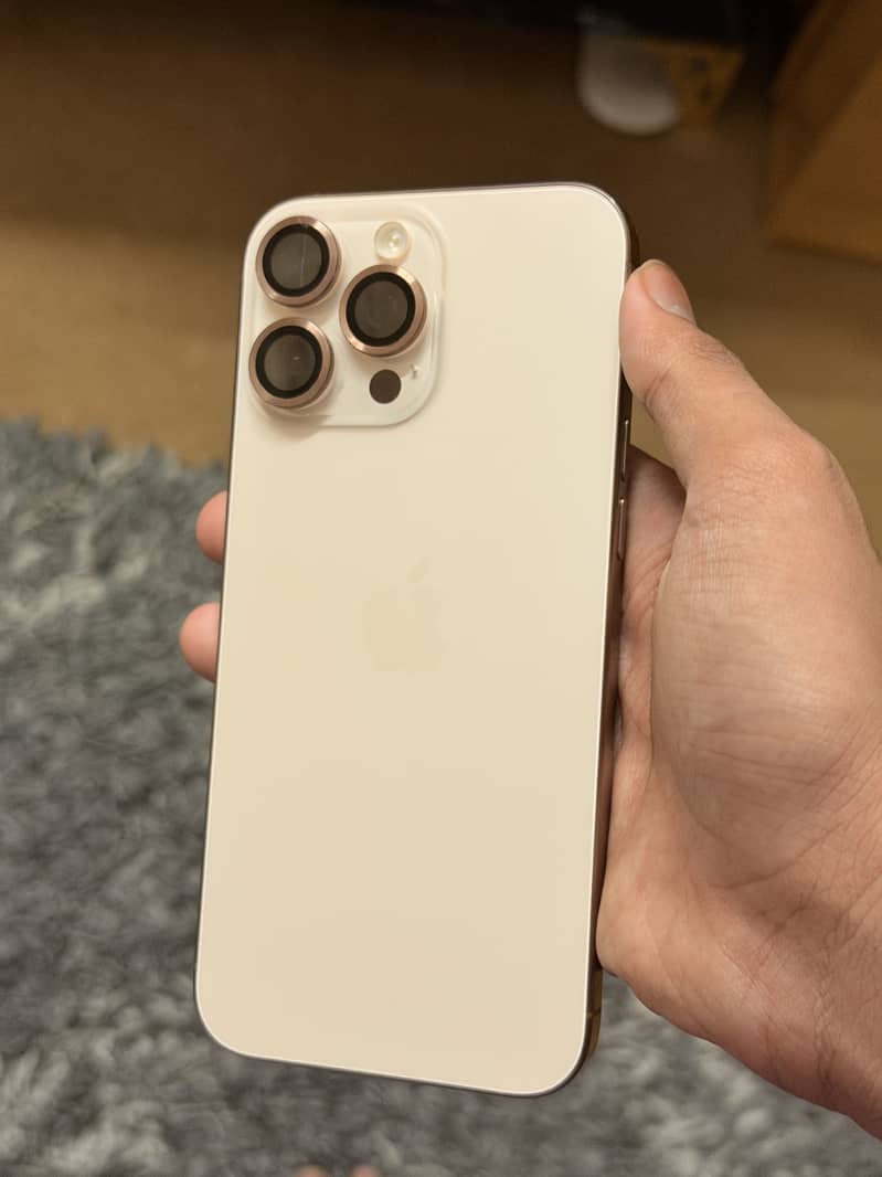 Apple iPhone 16 Pro Max 13