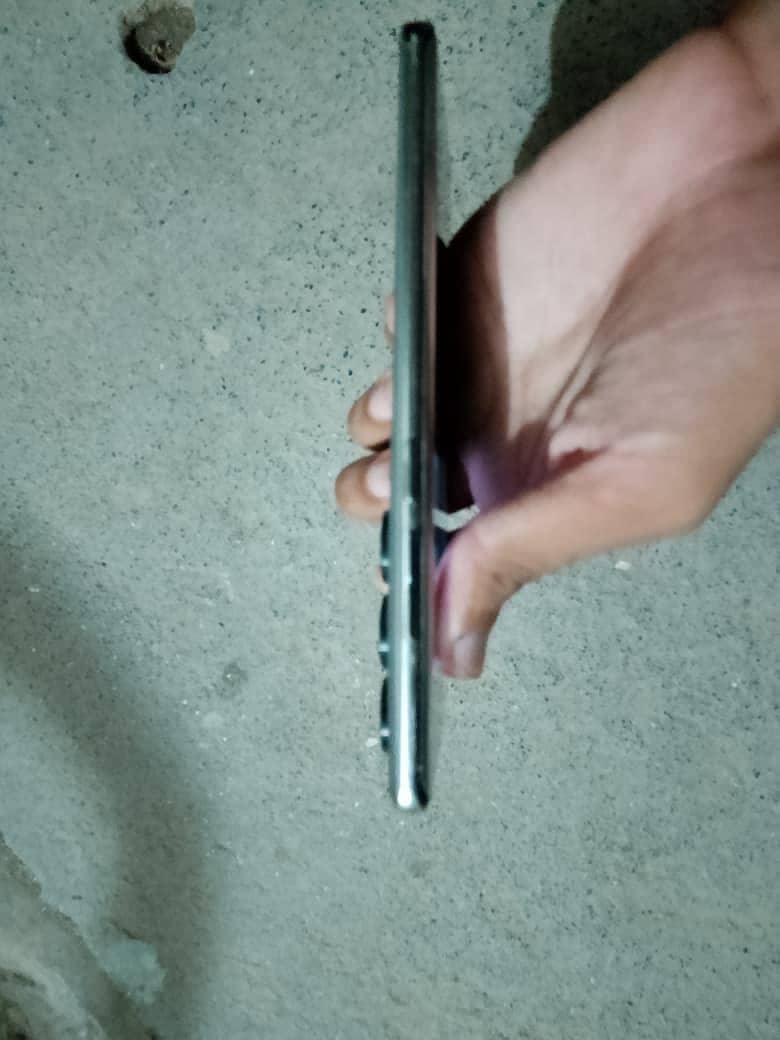 Tecno CAMON 40 Pro 1