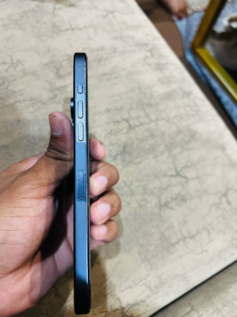 Apple iPhone 15 Pro Max 1