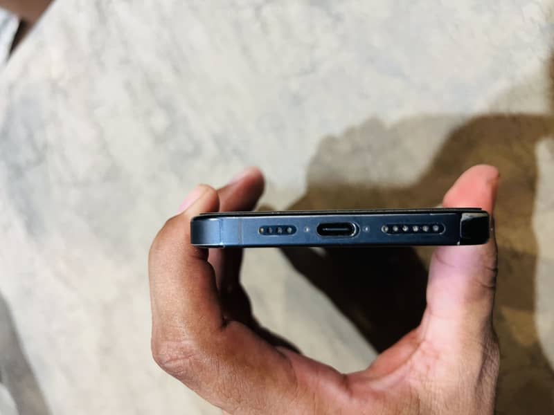 Apple iPhone 15 Pro Max 3