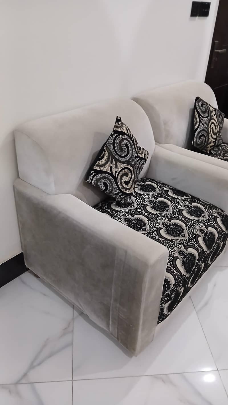 sofa set with table 4