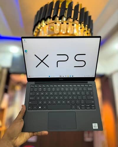 DELL XPS 13 7390 - ULTRA-PREMIUM LAPТОР