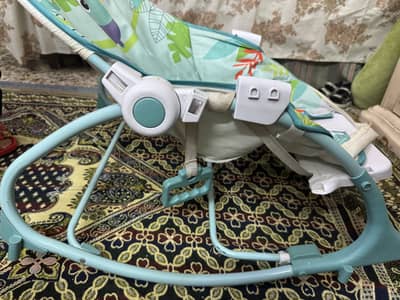 Baby bouncer + eating chair 2 in 1