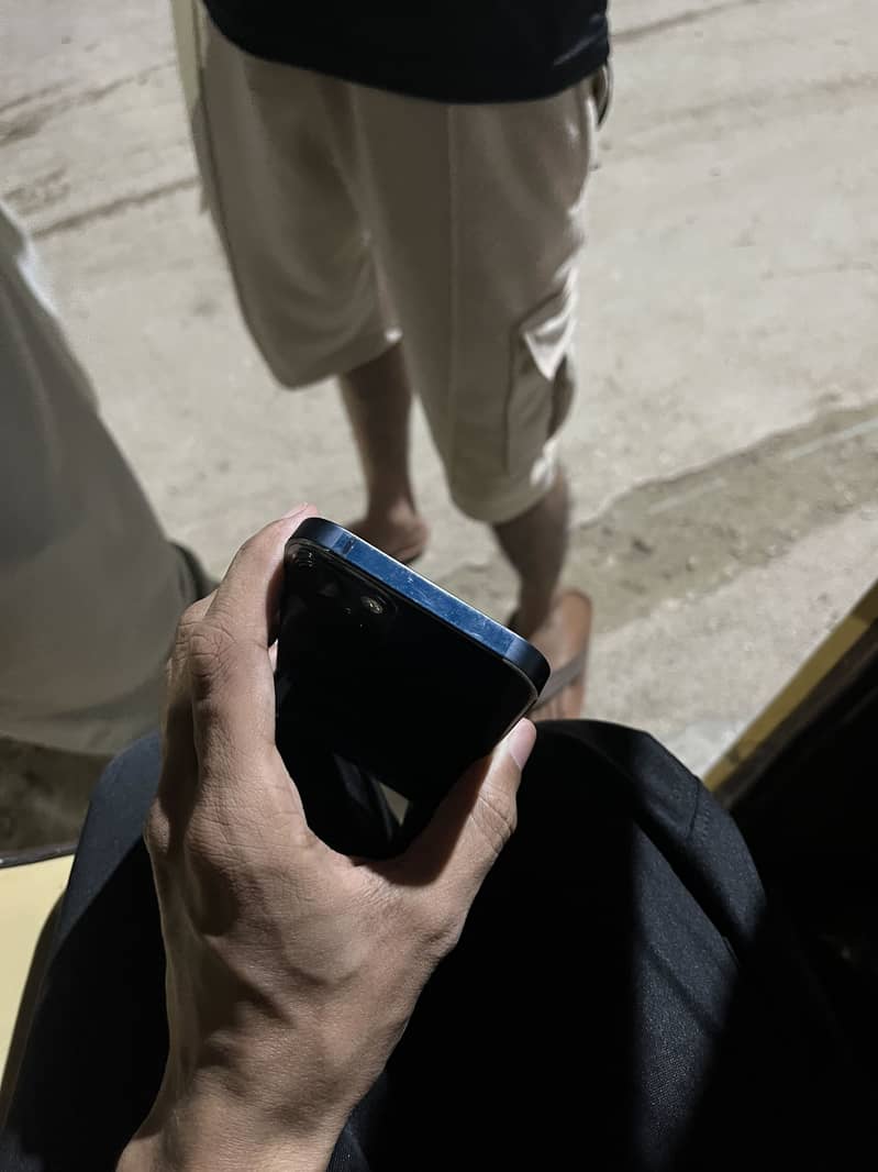 Apple iPhone 13 1