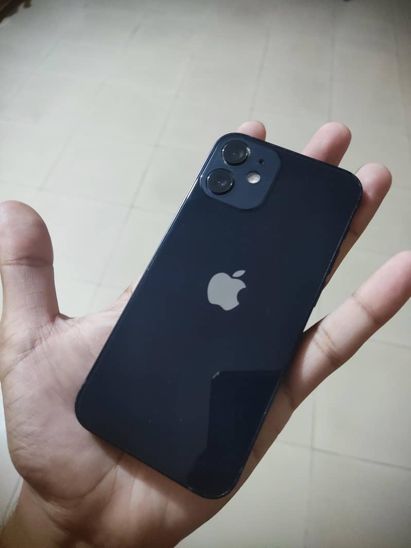 Apple iPhone 12 mini 1